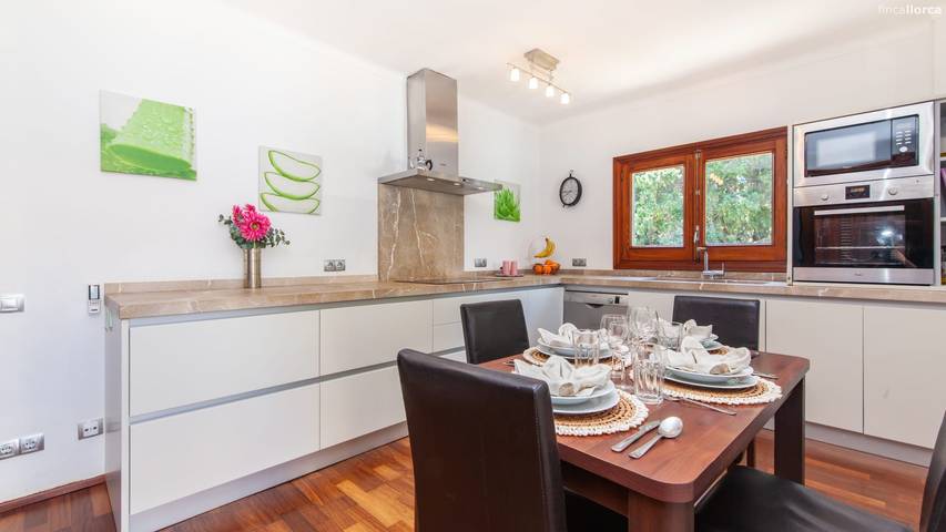 Villa "Blue Pearl" with Private Pool, Private Terraces & Wi-Fi in Bonaire, Alcúdia