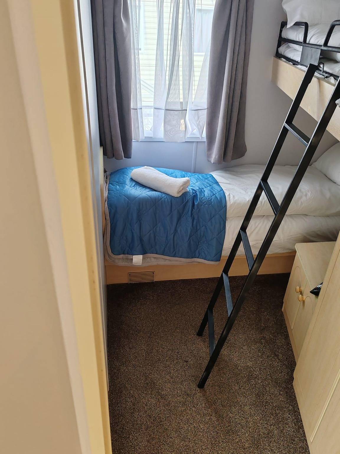 Sunnyside41, caravan - 8 sleeps in Skegness, Lincolnshire
