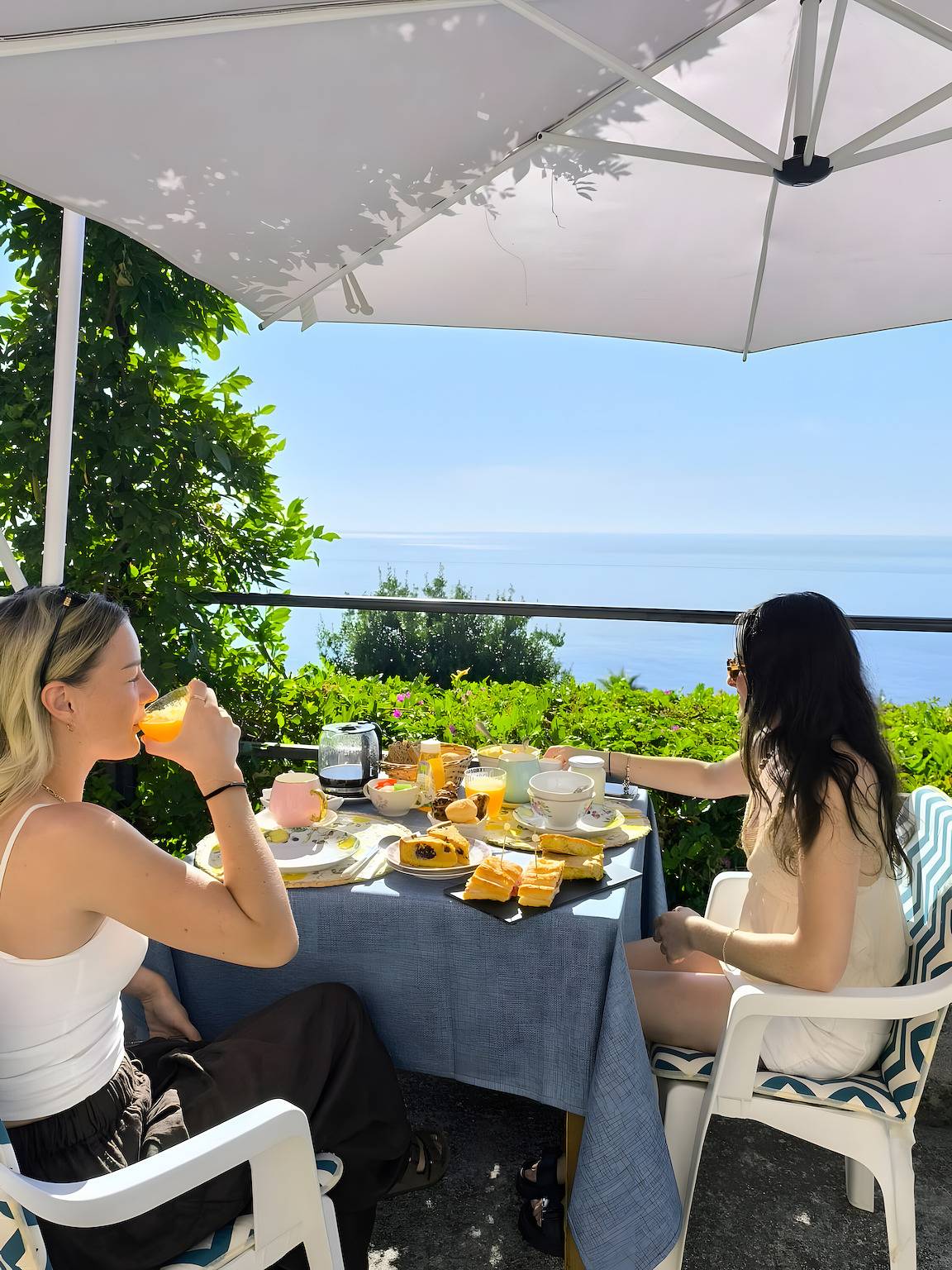 Ganze Wohnung, Ferienwohnung 'Gli Orti Sul Mare 1' mit Meerblick, Wi-Fi und Klimaanlage in Bordighera, Riviera di Ponente