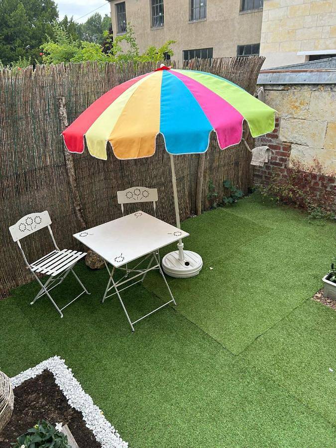 Appartement entier, Appartement rez de jardin in La Chartre-sur-le-Loir, Vallée de la Loire