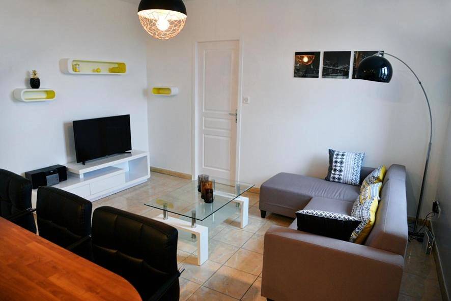 Appartement entier, Les pieds dans l'eau,la tête dans les nuages in Luxeuil-les-Bains, Haute-Saône
