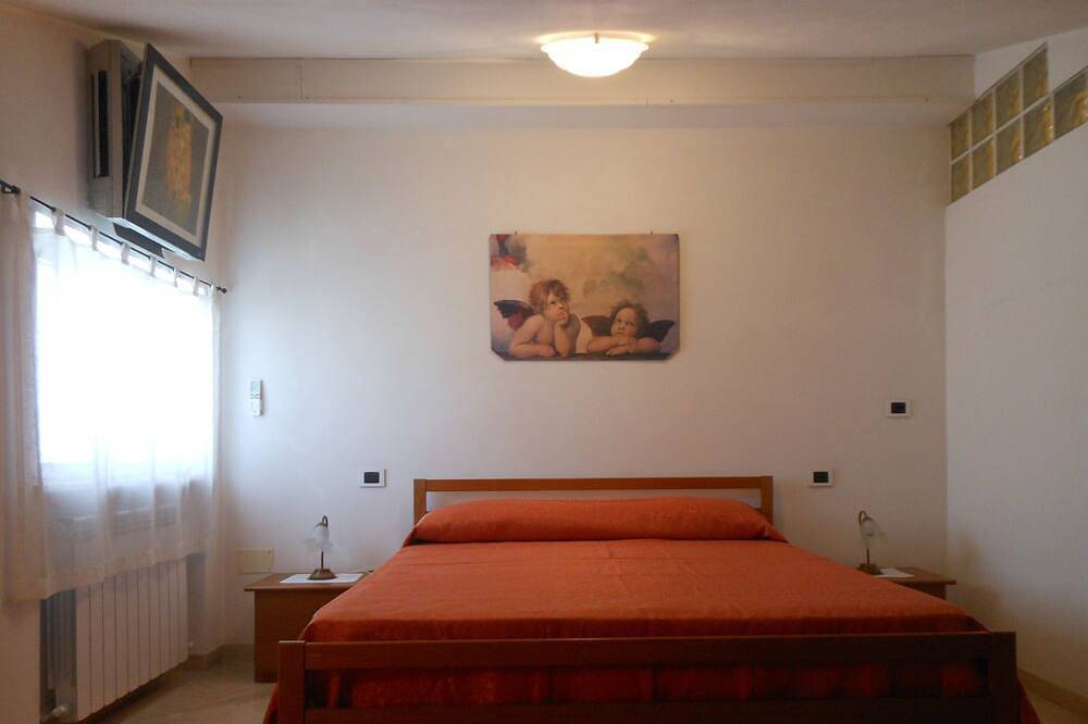 Entire apartment, Mini apartment Lido Riccio in Ortona (Municipality), Chieti Province