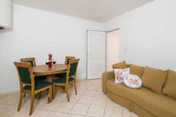 Ferienwohnung für 4 Personen in Podstrana, Split-Dalmatien, Bild 3