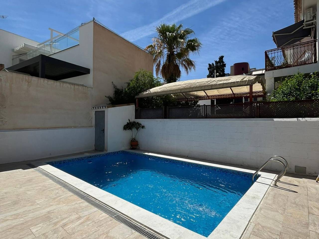 Apartamento entero, Apartamento renovado y confortable en Granada, cerca de parada de bus in Zaidín - Vergeles, Granada