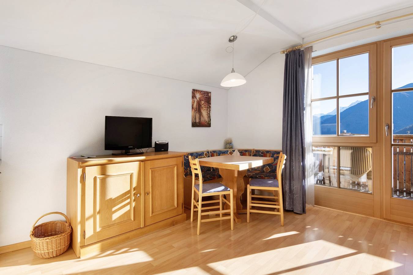 Ganze Wohnung, Ferienwohnung 'Haus Peer D1' mit Bergblick, Balkon und Wi-Fi in Burgeis, Mals
