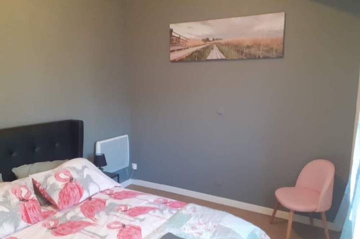 Location de vacances pour 7 personnes, avec jardin et terrasse dans Le Sambuc - 2