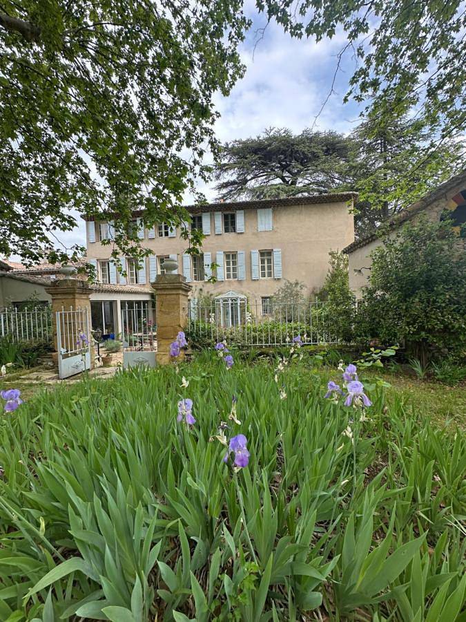 Studio with Garden View - Annex in Fuveau, Côte méditerranéenne (France)