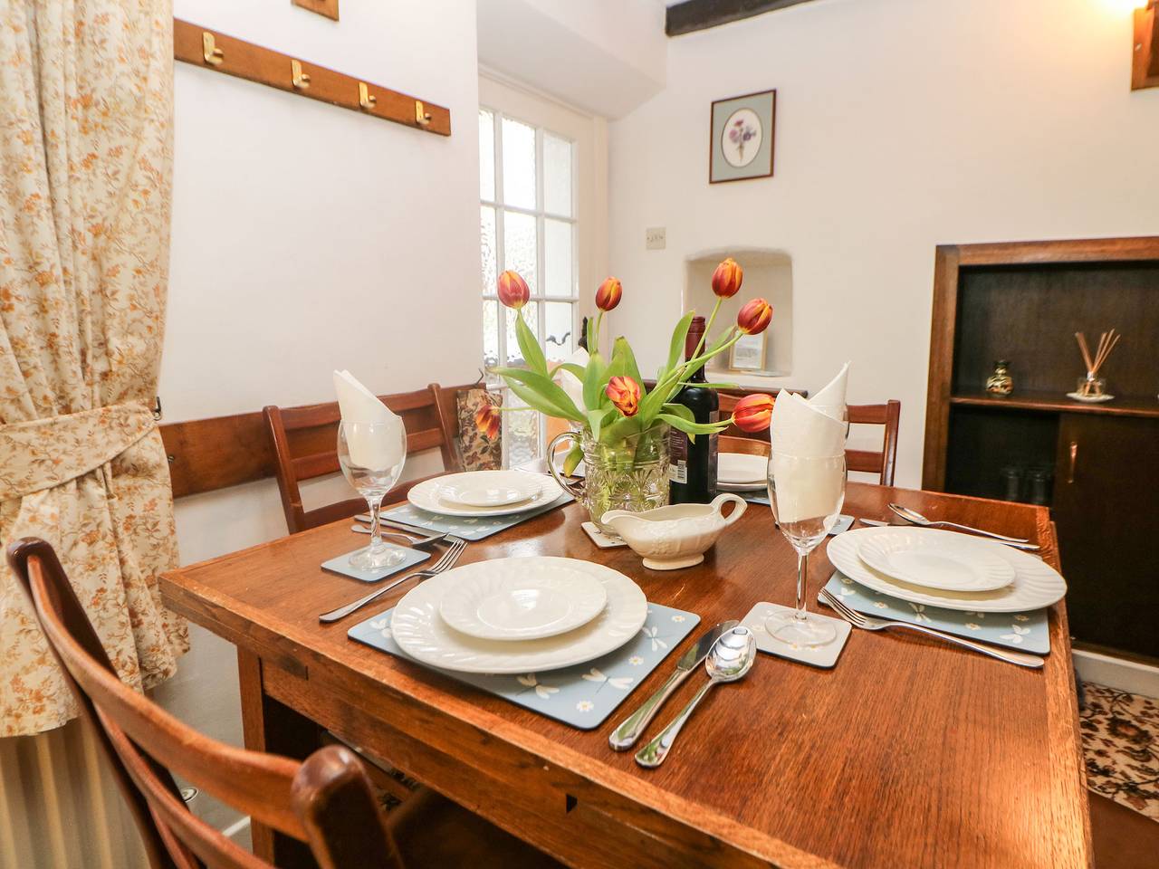 Sycamore Cottage in Foolow, Derbyshire