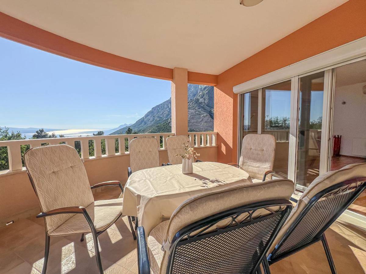 Ganze Wohnung, House Basta - Free beach parking in Baska Voda, Makarska Riviera