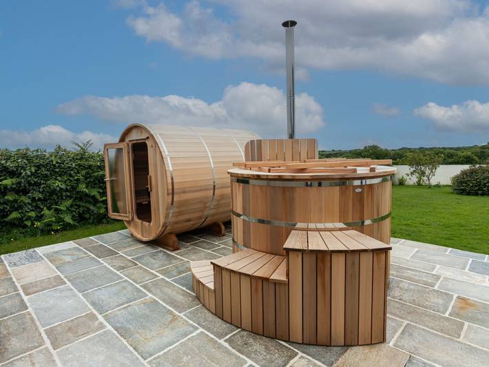 Location de vacances pour 7 personnes, avec Balcon et Terrasse ainsi que Jardin et Sauna à Saint-Pabu