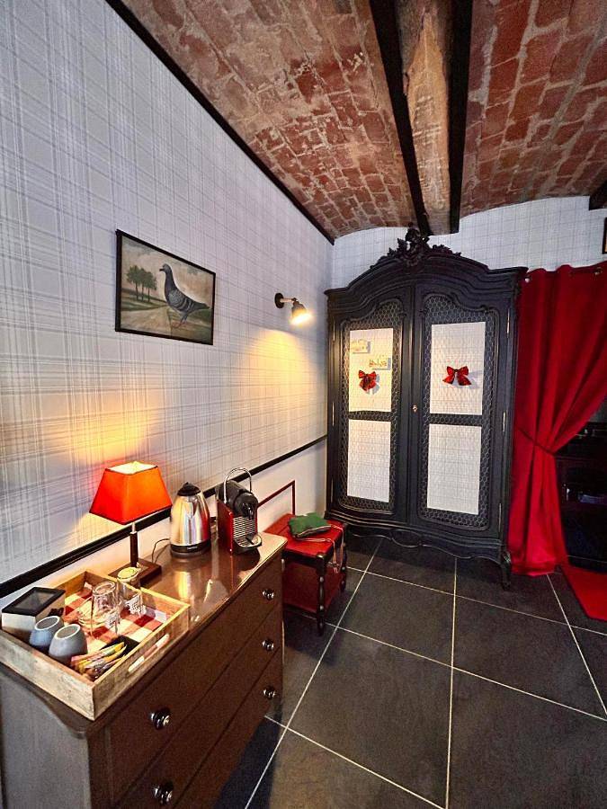 Gîte pour 2 personnes, avec piscine et jardin ainsi que terrasse et jacuzzi à Woignarue - 3