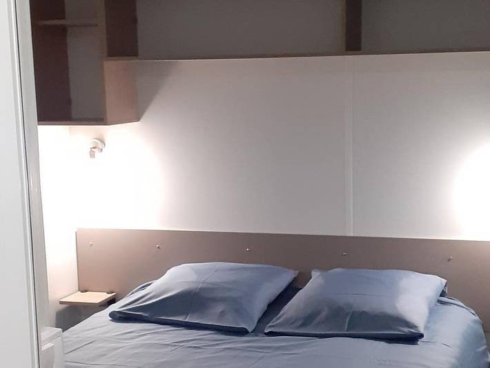 Camping pour 4 personnes, avec terrasse et bassin pour enfant en Cotes-d'Armor - 2