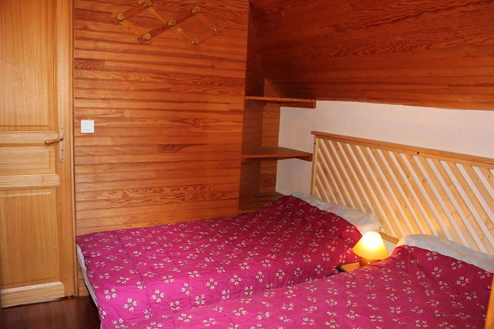 Chalet Cauterets, une vue magnifique, 200m du centre et 400 mètres du télécabine in Cauterets, Parc national des Pyrénées