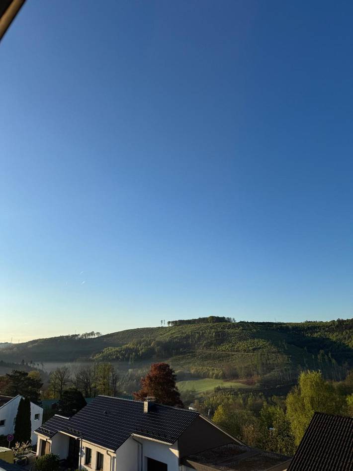 Entire apartment, Holiday Apartment 'FeWo Flick' with Mountain View and Wi-Fi in Märkischer Kreis