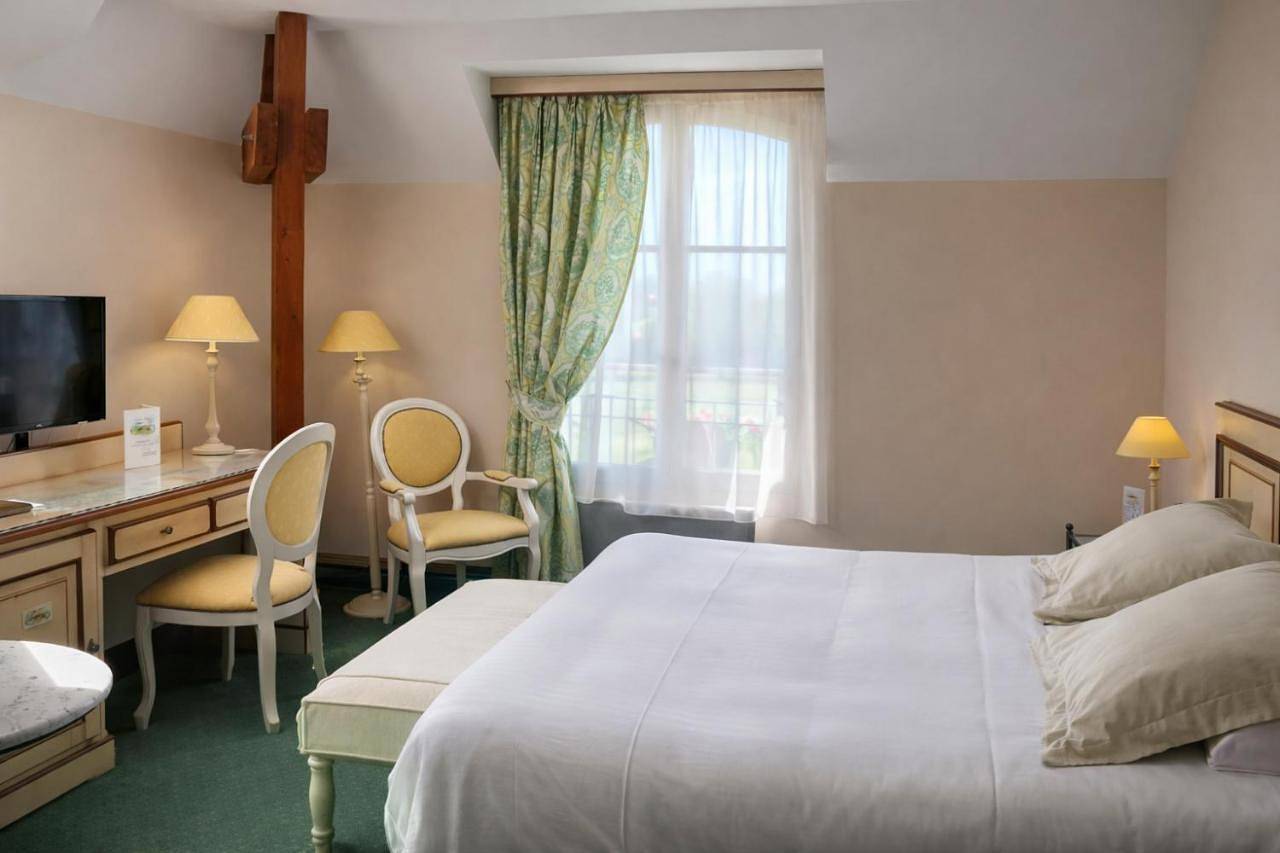 Logis Hôtel Restaurant- Domaine de l'Orangerie in Bonnat, Région de Guéret
