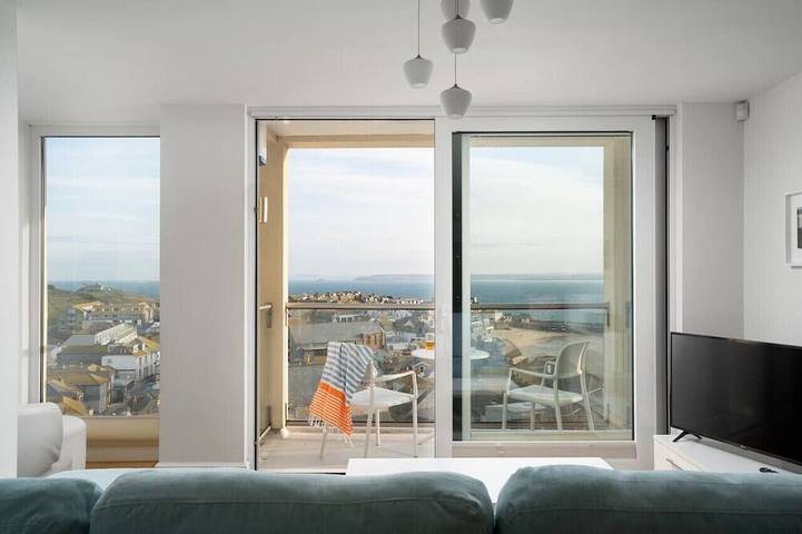 Glamping for 4 people, with balcony in St. Ives