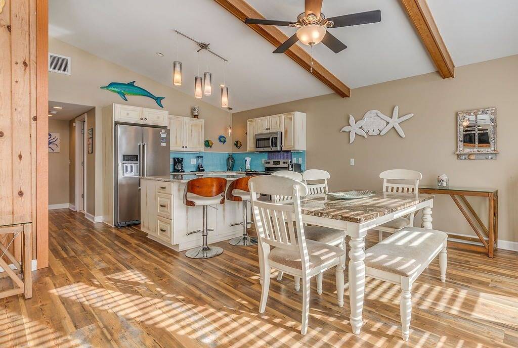 Ganze Wohnung, 'Seascape @ Cabana Blue' ~~ Schön! ~~ Perfekte Finden! ~~ Oceanfront in Folly Beach, Charleston County