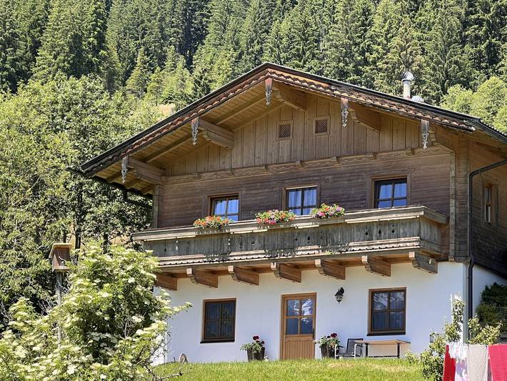 Ferienhaus für 8 Personen, mit Garten in Neukirchen am Großvenediger