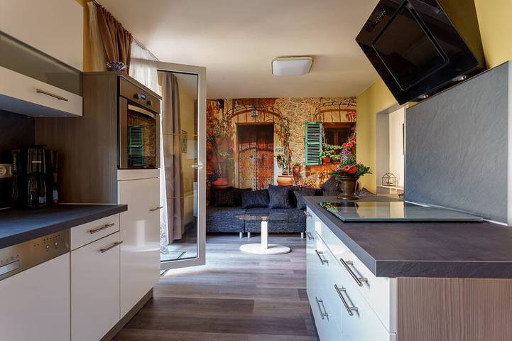 Ferienhaus für 9 Personen, mit Garten - 1