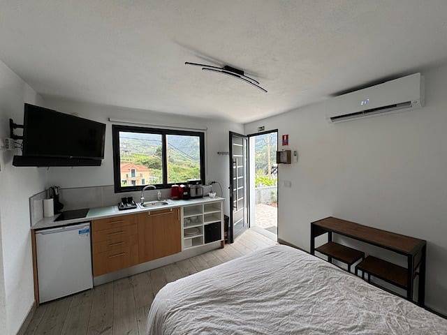 Ganzes Studio, Studio für 2 Personen mit Garten in São Vicente (Madeira), Madeira