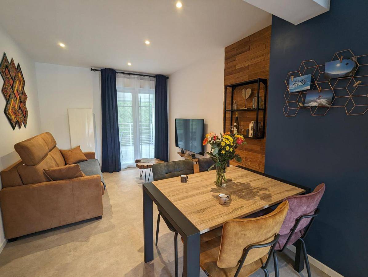 Appartement entier, Là-haut au Lacblanc, 3 pièces, 2 chambres, balcon, cave in Orbey, Parc naturel régional des Ballons des Vosges