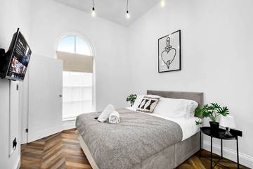 Apartment for 4 People in Wolverhampton, Birmingham Area, Photo 1