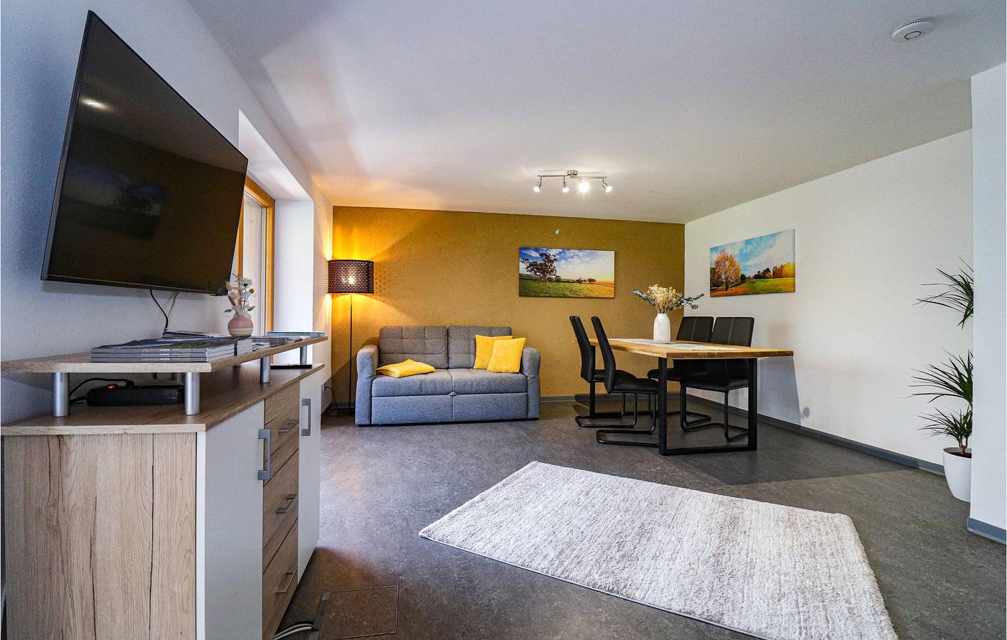Ganze Ferienwohnung, Appartement mit Bergblick, WiFi und Parkplatz in Sonntag, Österreichische Alpen