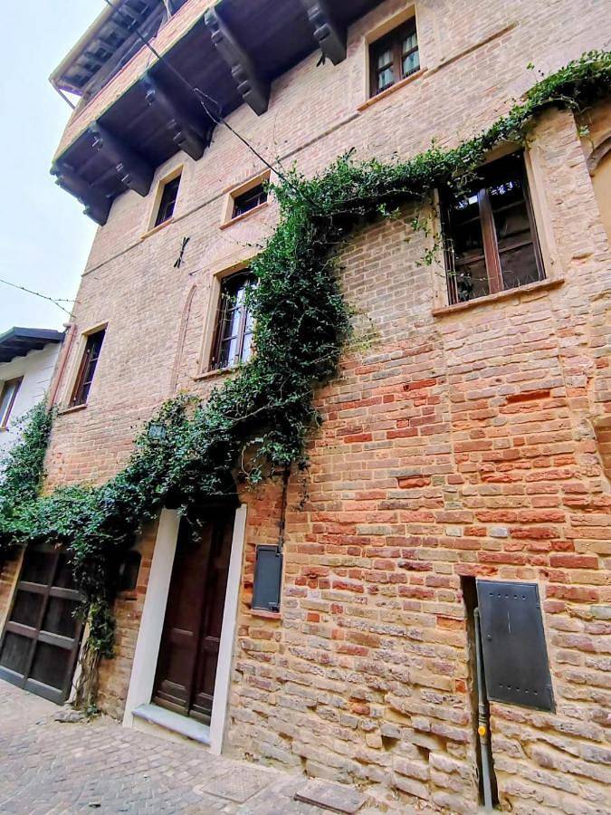 Ferienhaus für 8 Personen, mit Balkon und Terrasse sowie Ausblick in Montemagno