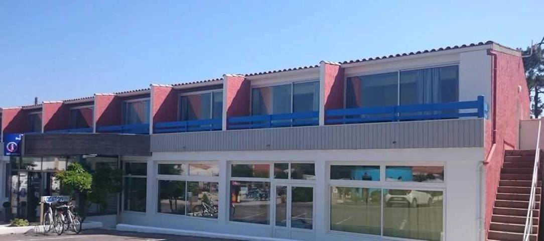 Location de vacances pour 2 personnes, avec sauna et bassin pour enfant sur l' Île d'Oléron