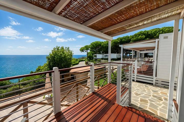 Wohnwagen für 4 Personen, mit Meerblick und Terrasse in Marina di Camerota