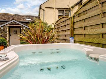 Hut for 4 People in Cumbria, North West England, Photo 2