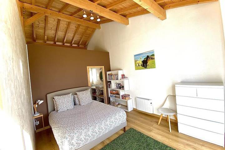 Location de vacances pour 4 personnes, avec jardin à Bardos - 2