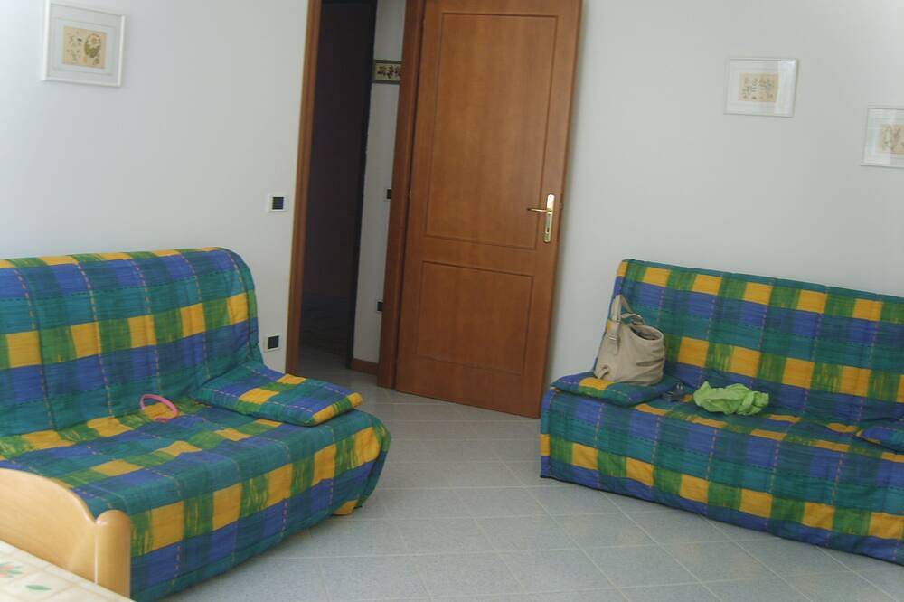 Entire apartment, Two-Room Apartment With Terrace in Ceriale, Riviera di Ponente