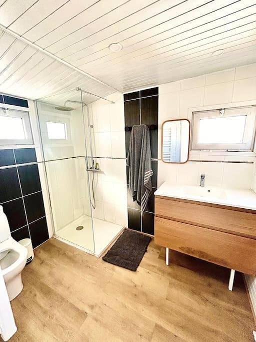 Two-Bedroom House in Plage des Chalets, Gruissan