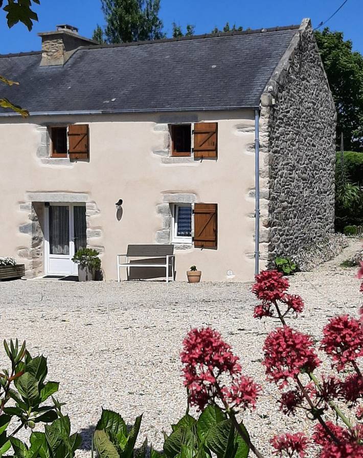 Gîte pour 3 personnes, avec terrasse et jardin