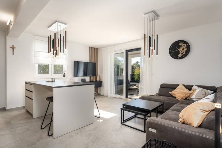 Ferienwohnung für 5 Personen, mit Balkon in Nova Vas