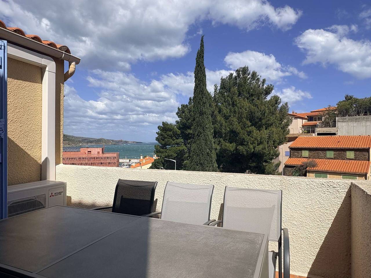 Entire apartment, T4 Duplex, parking, sea view - 6 guests in La Côte Vermeille, Banyuls-sur-Mer