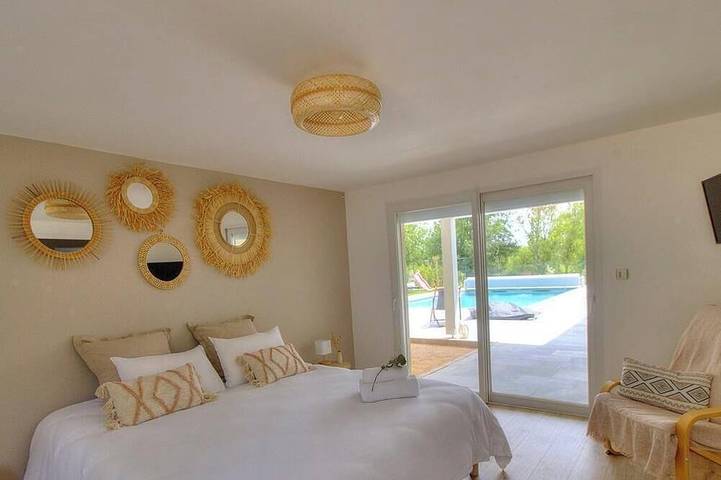 Location de vacances pour 13 personnes, avec jardin et piscine à Bully - 4