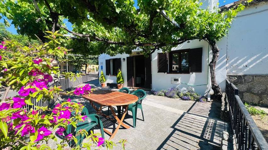 Apartamento para 7 personas, con Terraza y Vistas en La Adrada