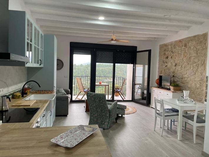 Gîte pour 4 personnes, avec vue et balcon à La Sénia
