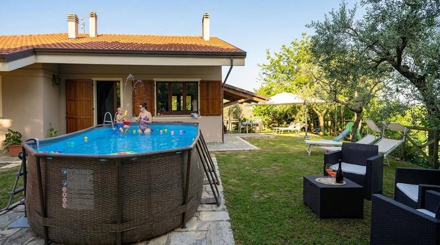 Villa per 7 persone, con Balcone e Terrazza nonché Giardino e Piscina per bambini a Tavullia