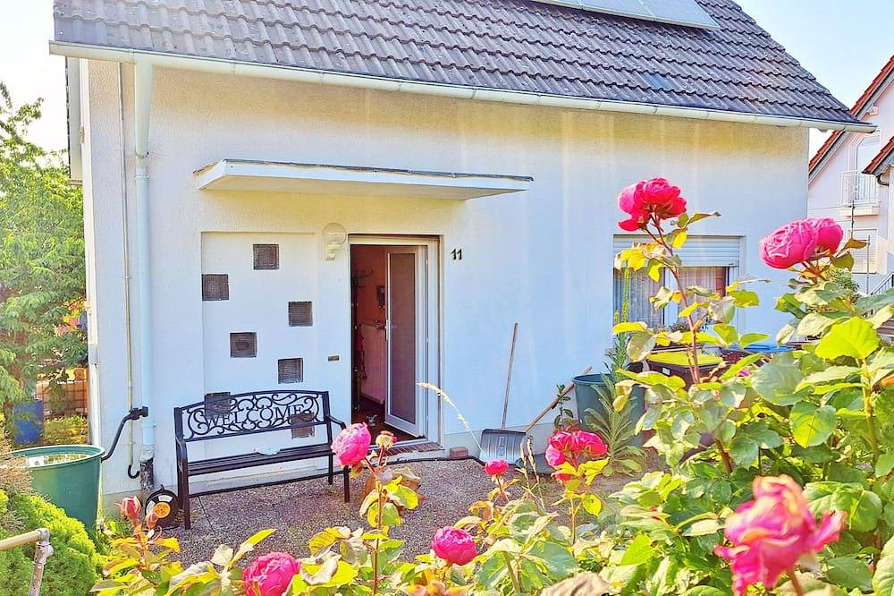 Familien-Ferienhaus mit Garten am Dorfrand ; Kinder und Hunde willkommen in Kalbach, Rhön-Hessen