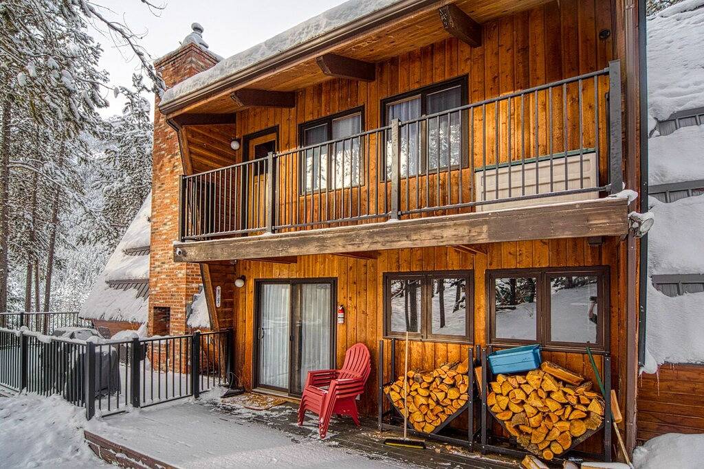 Das Hotel liegt gegenüber vom Upper Village! in Panorama