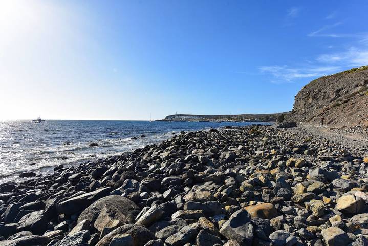 Chalet para 8 personas, con piscina además de terraza y jardín, Se admiten mascotas en Maspalomas
