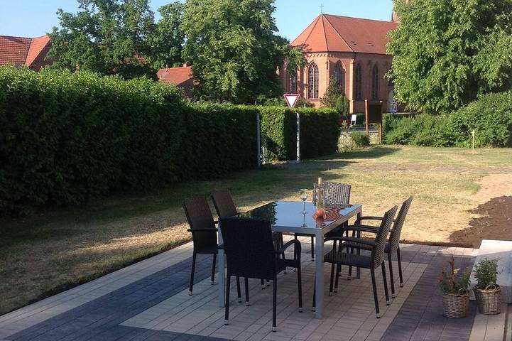 Ferienwohnung für 6 Personen, mit Garten