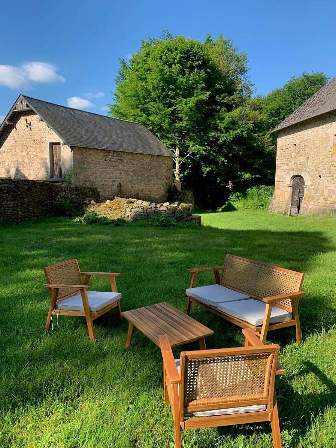 Location de vacances pour 7 personnes, avec Jacuzzi et Terrasse à Saint-Merd-les-Oussines