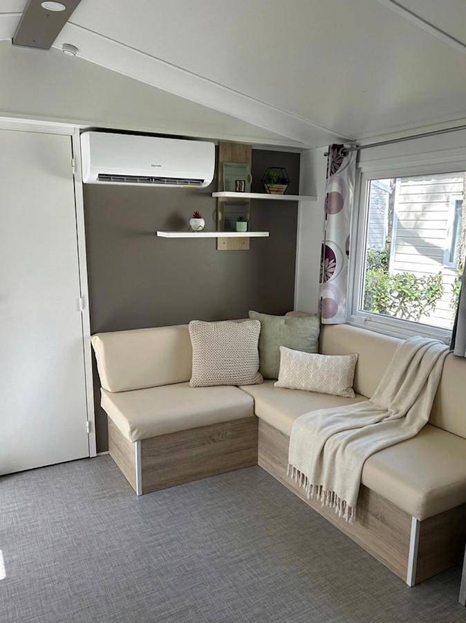 Camping für 6 Personen, mit Terrasse und Garten sowie Pool und Ausblick in Lit-et-Mixe