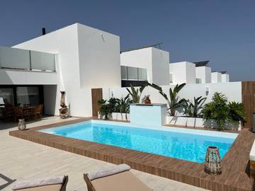 Villa für 6 Personen, mit Pool und Seeblick sowie Ausblick und Garten, mit Haustier auf den Kanaren