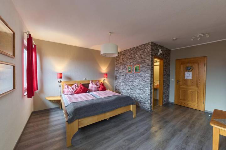 Hotel für 3 Personen, mit Garten