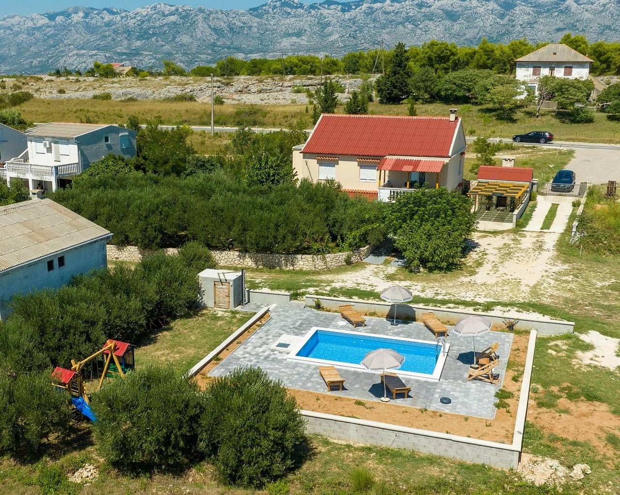 Ganze Wohnung, 2-Zimmer-Ferienwohnung mit Terrasse Rtina - Stosici (Zadar) A-21450-b in Rtina, Zadar